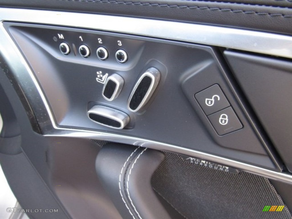 2018 Jaguar F-Type Coupe Controls Photo #126910452