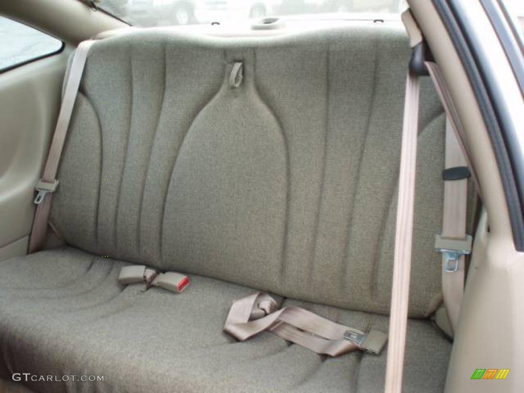 2000 Cavalier Coupe - Sandrift Metallic / Neutral photo #7