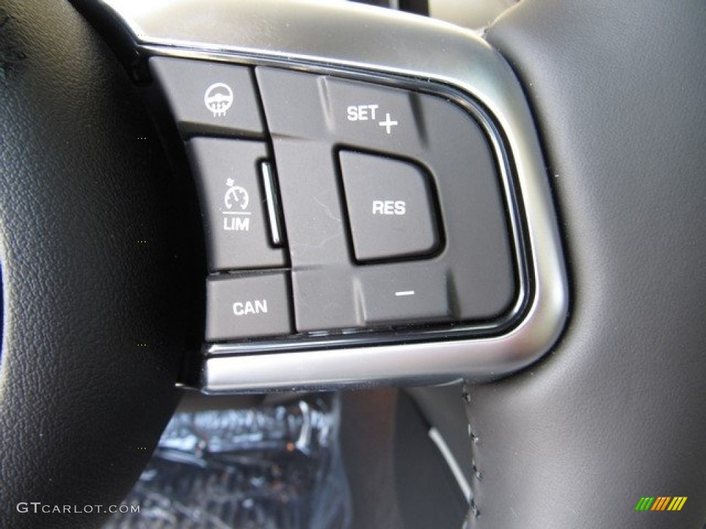 2018 Jaguar F-Type Coupe Controls Photo #126911322