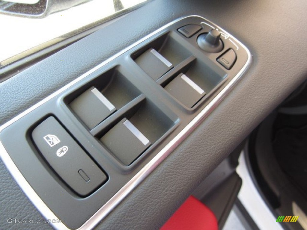 2018 Jaguar F-PACE S AWD Controls Photo #126913416
