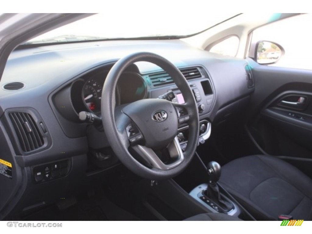 2013 Rio LX 5-Door - Bright Silver / Black photo #14
