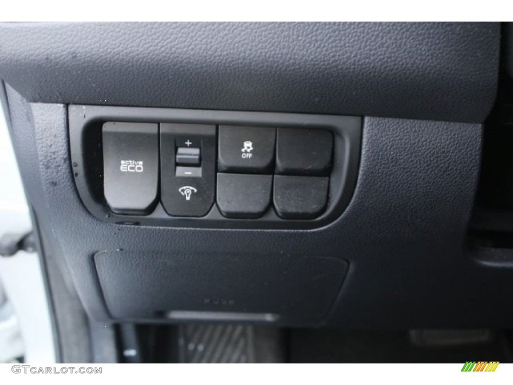 2013 Rio LX 5-Door - Bright Silver / Black photo #23