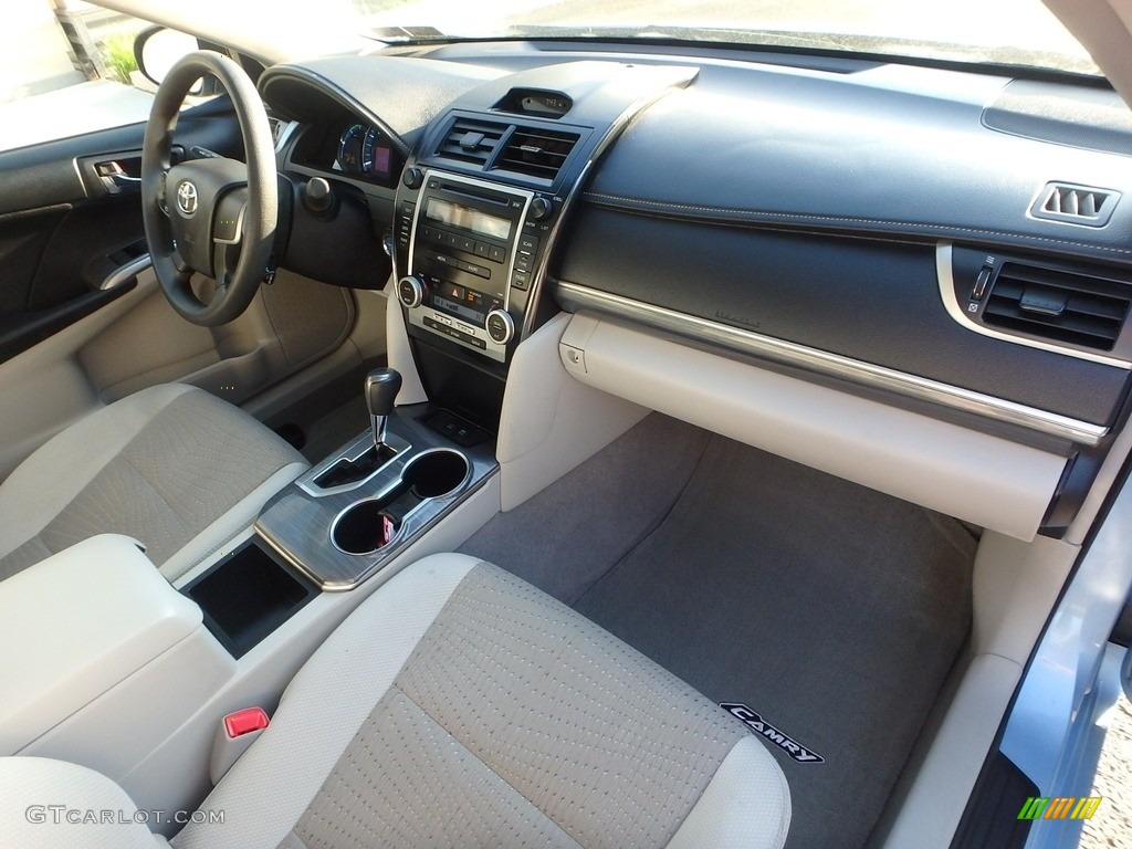 2012 Camry Hybrid LE - Clearwater Blue Metallic / Light Gray photo #11