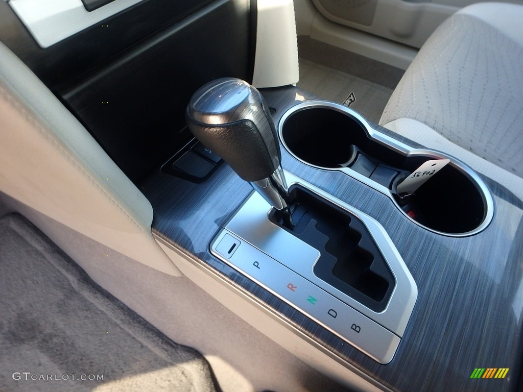 2012 Camry Hybrid LE - Clearwater Blue Metallic / Light Gray photo #21
