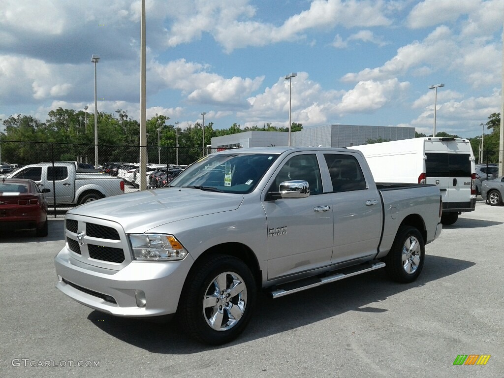 2018 1500 Express Crew Cab 4x4 - Bright Silver Metallic / Black/Diesel Gray photo #1
