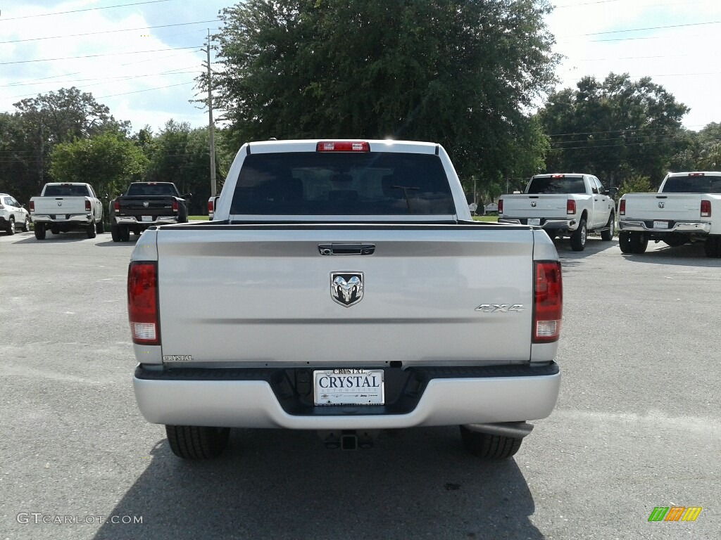 2018 1500 Express Crew Cab 4x4 - Bright Silver Metallic / Black/Diesel Gray photo #4