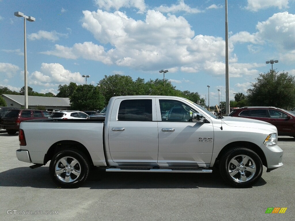 2018 1500 Express Crew Cab 4x4 - Bright Silver Metallic / Black/Diesel Gray photo #6