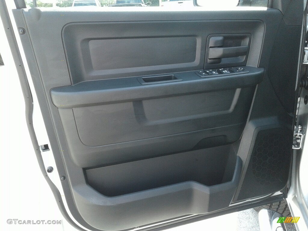 2018 1500 Express Crew Cab 4x4 - Bright Silver Metallic / Black/Diesel Gray photo #17