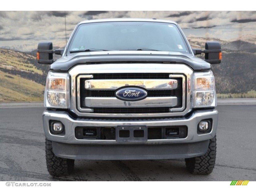 2011 F350 Super Duty Lariat Crew Cab 4x4 - Ingot Silver Metallic / Black photo #2