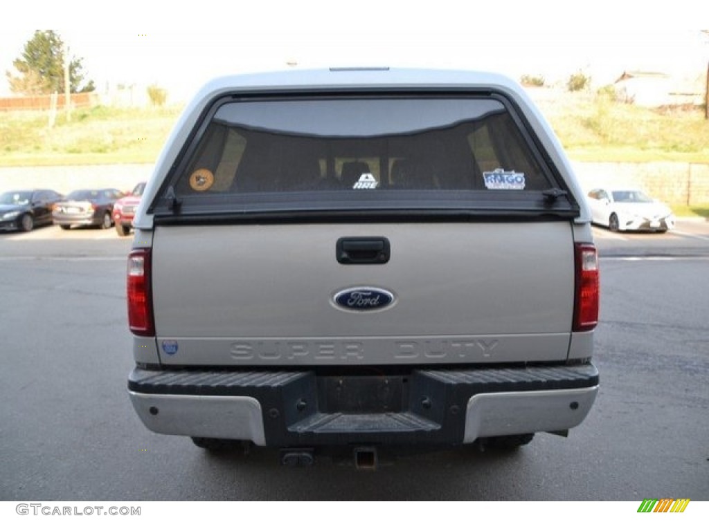 2011 F350 Super Duty Lariat Crew Cab 4x4 - Ingot Silver Metallic / Black photo #6