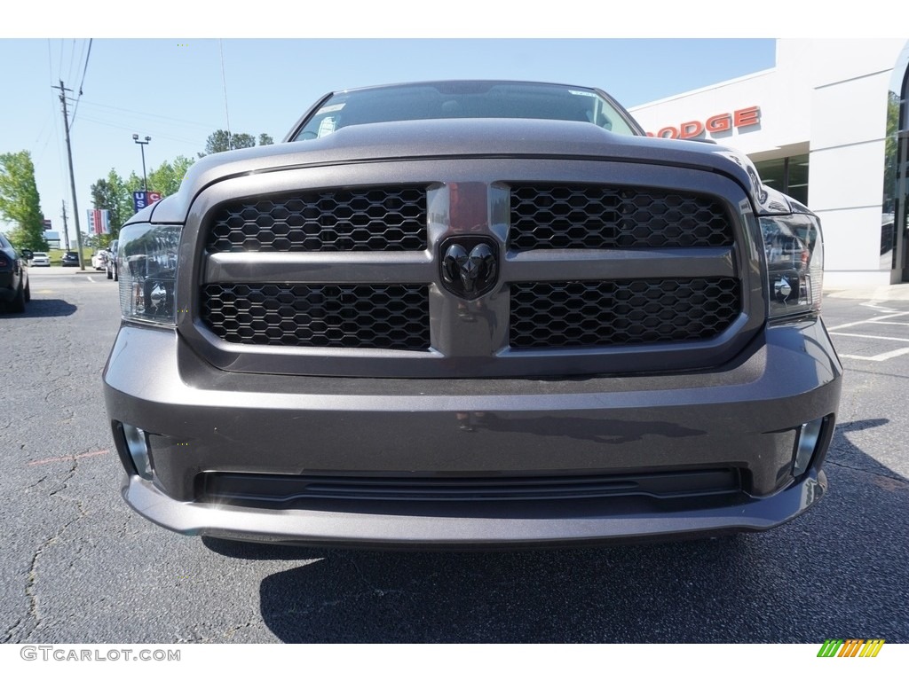 2018 1500 Express Crew Cab 4x4 - Granite Crystal Metallic / Black/Diesel Gray photo #2