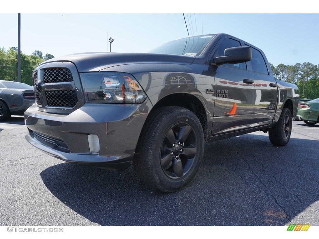 2018 1500 Express Crew Cab 4x4 - Granite Crystal Metallic / Black/Diesel Gray photo #3