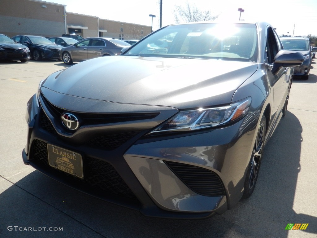 2018 Camry SE - Predawn Gray Mica / Ash photo #1