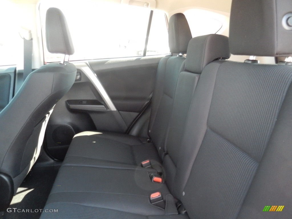 2018 RAV4 LE - Ruby Flare Pearl / Black photo #4