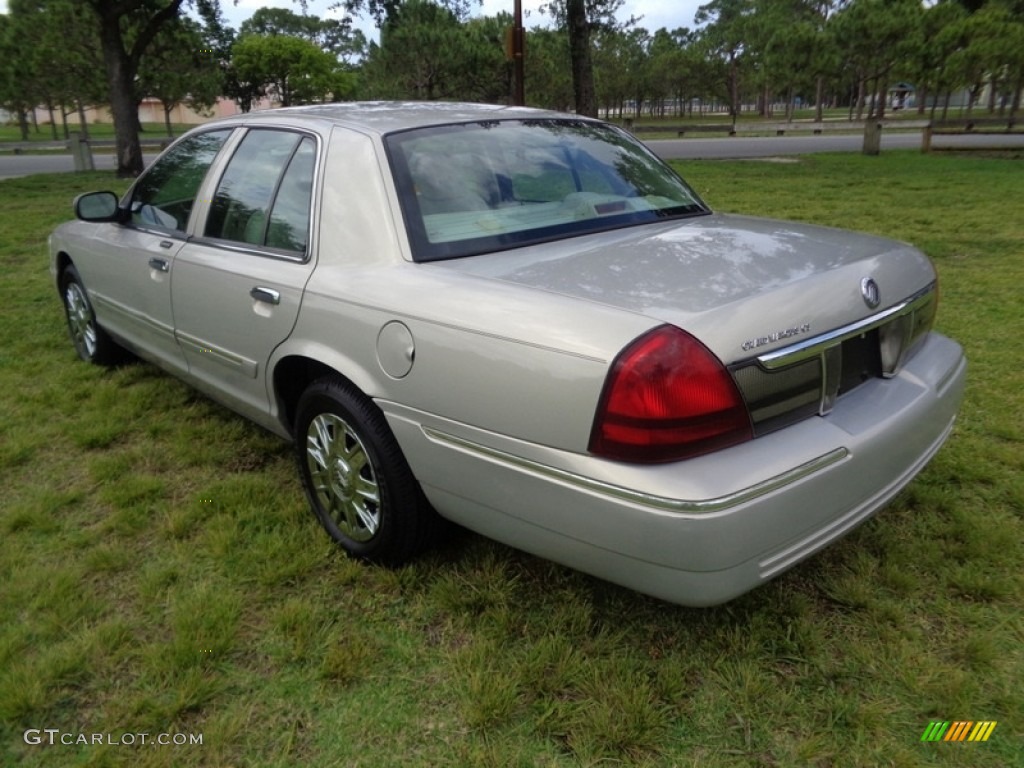 2006 Grand Marquis GS - Smokestone Metallic / Light Camel photo #9