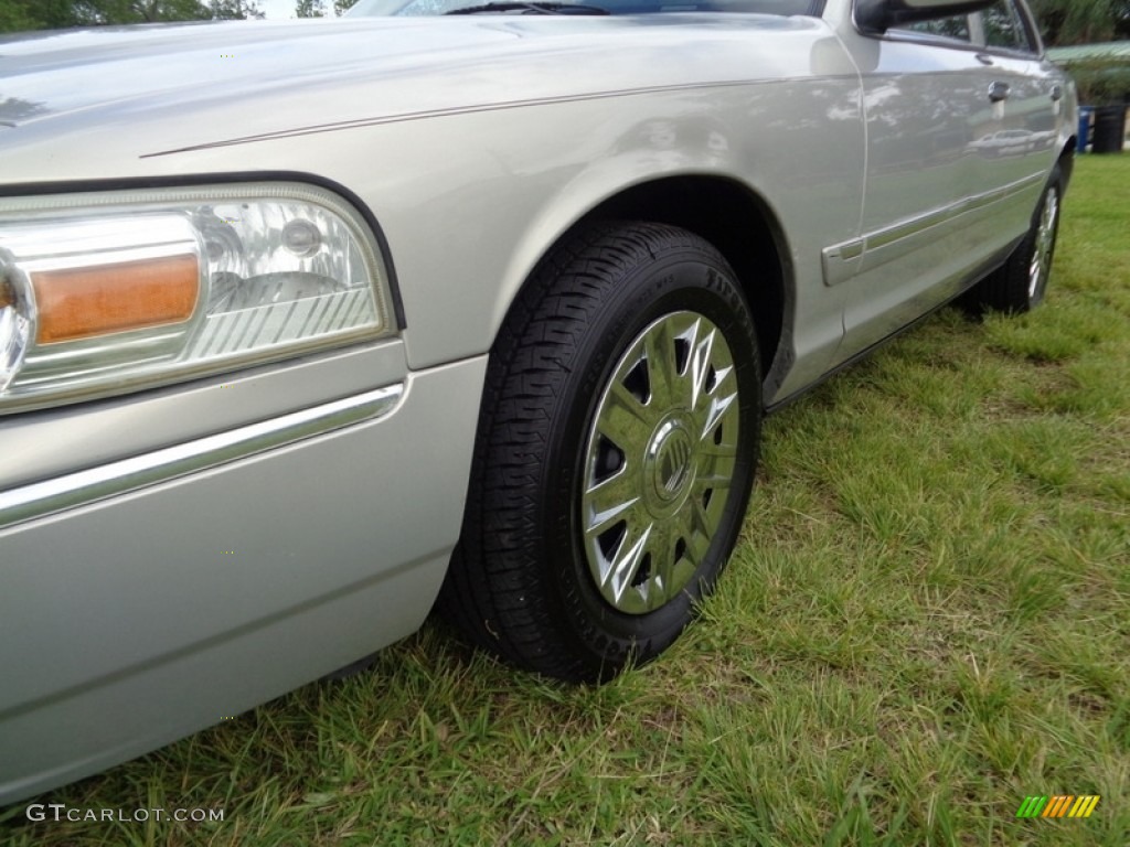 2006 Grand Marquis GS - Smokestone Metallic / Light Camel photo #36