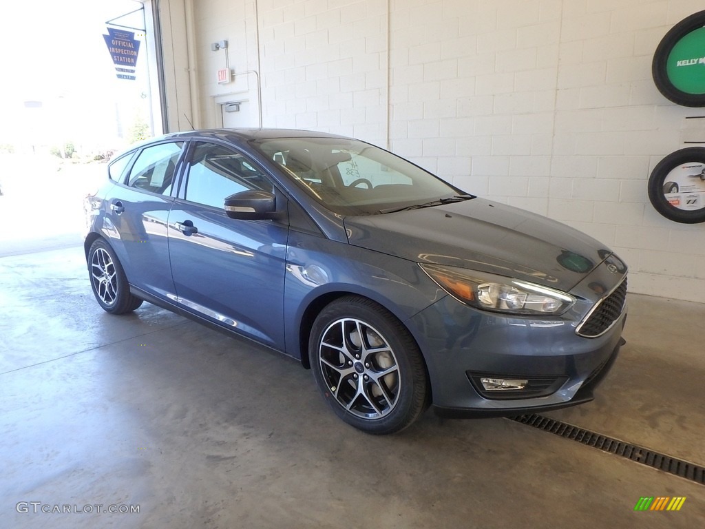 2018 Focus SEL Hatch - Blue Metallic / Charcoal Black photo #1
