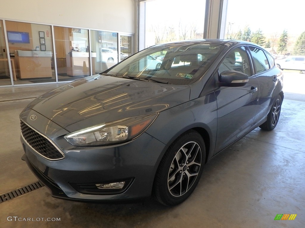2018 Focus SEL Hatch - Blue Metallic / Charcoal Black photo #4