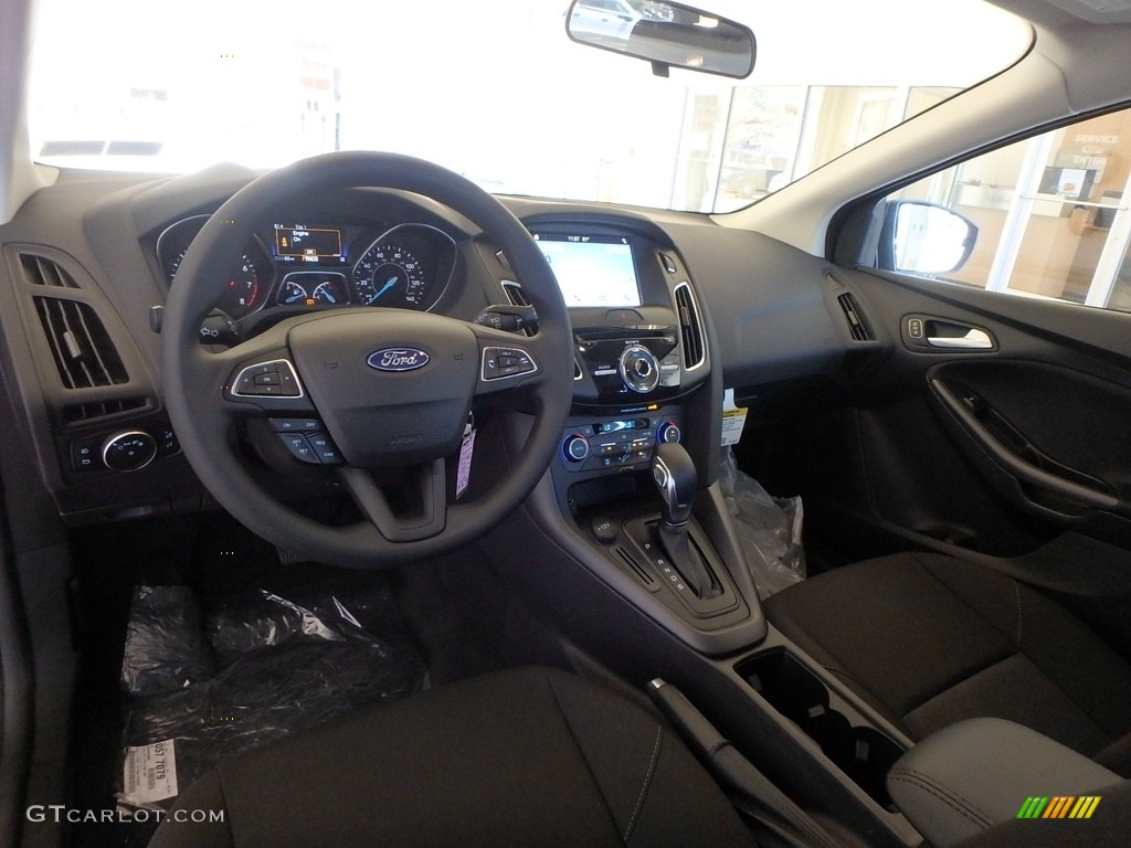 2018 Focus SEL Hatch - Blue Metallic / Charcoal Black photo #8