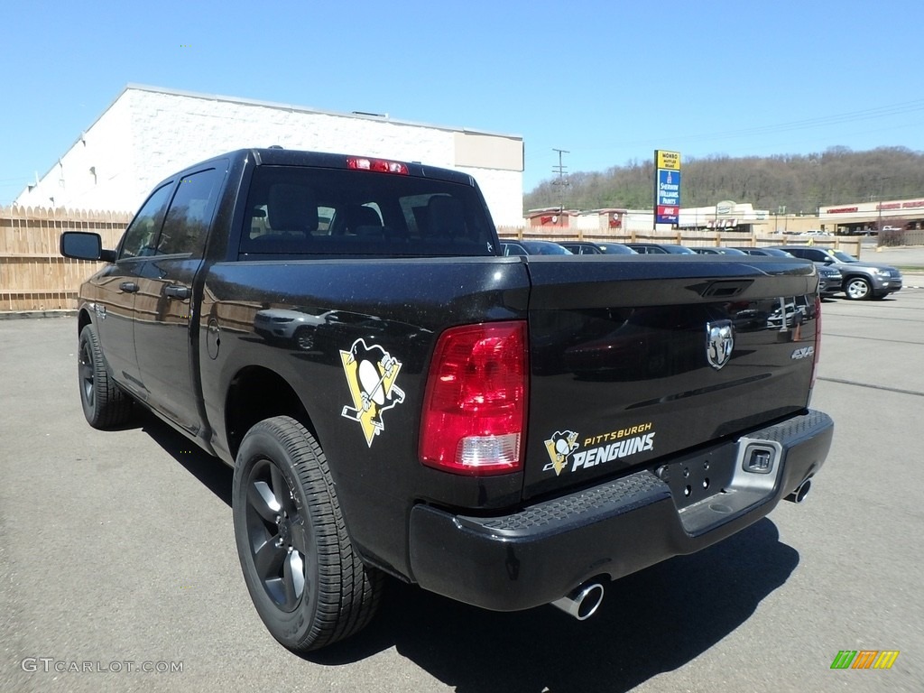 2018 1500 Express Crew Cab 4x4 - Brilliant Black Crystal Pearl / Black/Diesel Gray photo #3