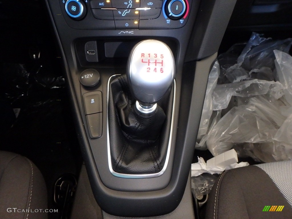 2018 Focus ST Hatch - Blue Metallic / Charcoal Black photo #14