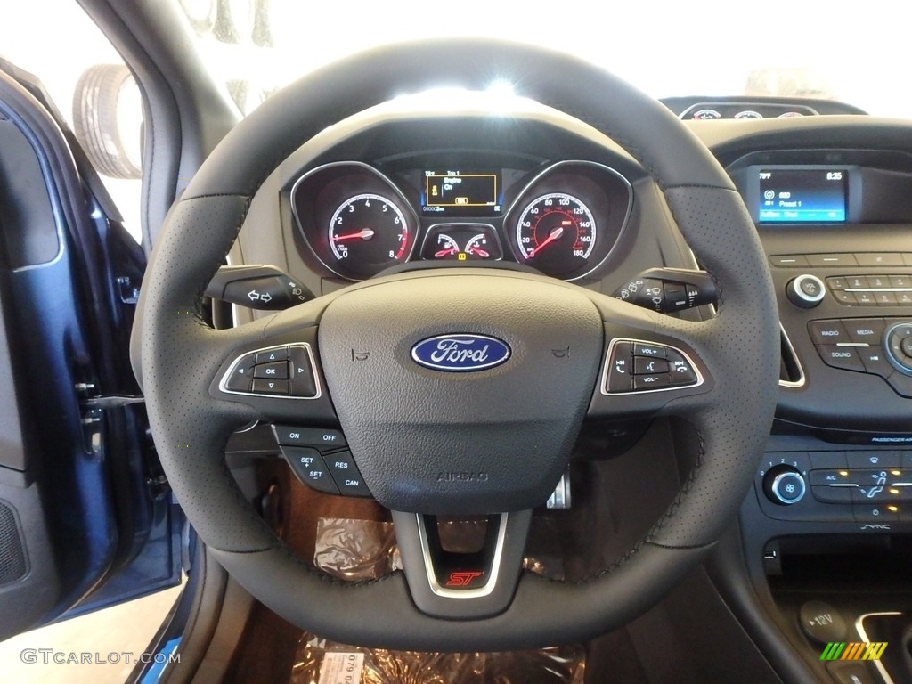 2018 Focus ST Hatch - Blue Metallic / Charcoal Black photo #15