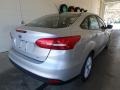 Ingot Silver - Focus SE Sedan Photo No. 2