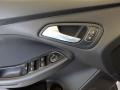 Ingot Silver - Focus SE Sedan Photo No. 9