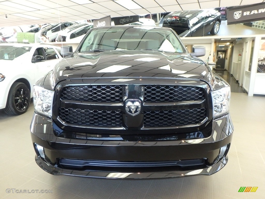2018 1500 Express Crew Cab 4x4 - Brilliant Black Crystal Pearl / Black/Diesel Gray photo #8