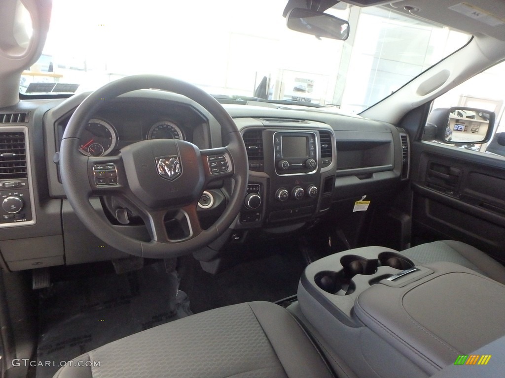2018 1500 Express Crew Cab 4x4 - Brilliant Black Crystal Pearl / Black/Diesel Gray photo #12