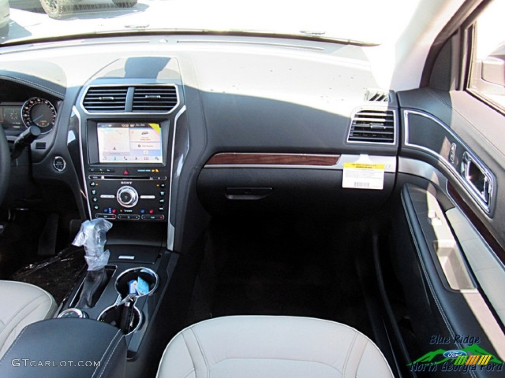 2018 Explorer Platinum 4WD - White Platinum / Medium Soft Ceramic photo #26