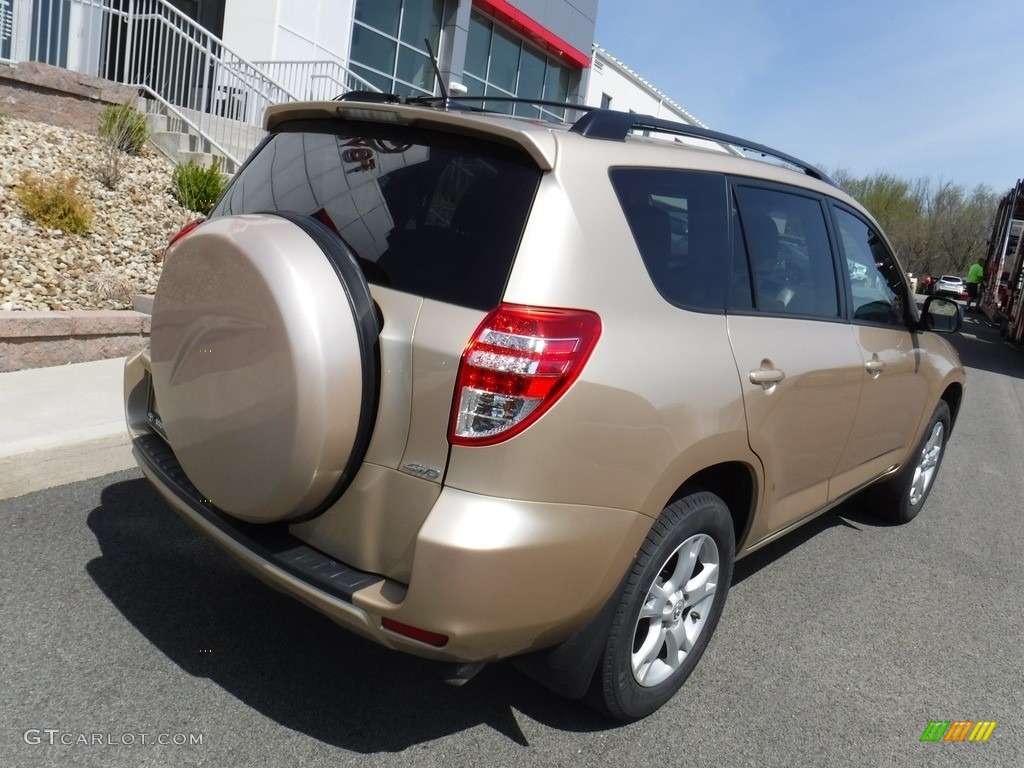 2012 RAV4 I4 4WD - Sandy Beach Metallic / Sand Beige photo #8