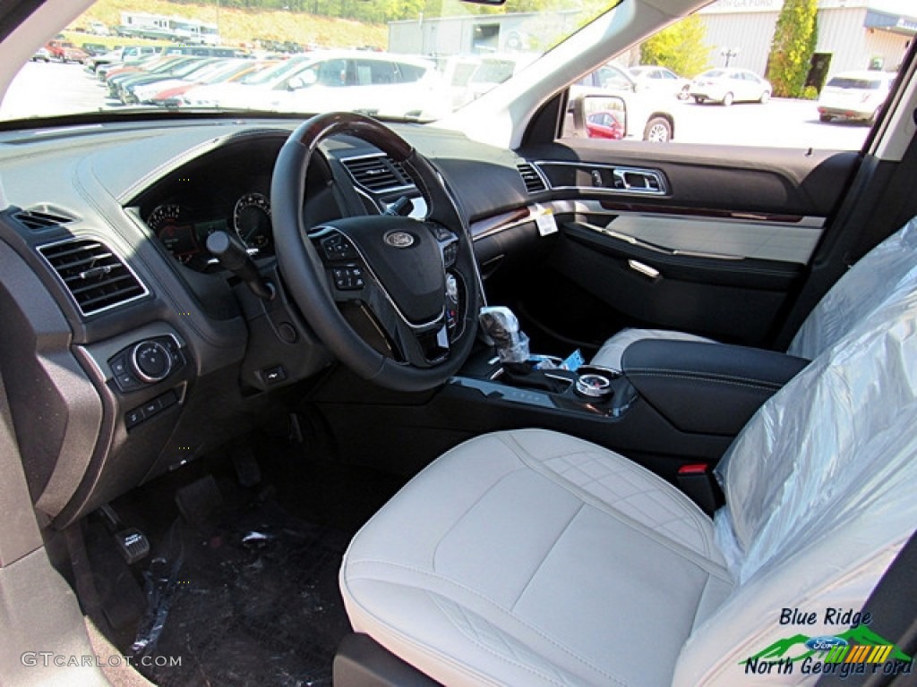 2018 Explorer Platinum 4WD - White Platinum / Medium Soft Ceramic photo #29