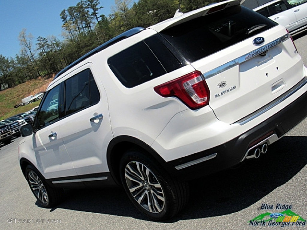 2018 Explorer Platinum 4WD - White Platinum / Medium Soft Ceramic photo #35