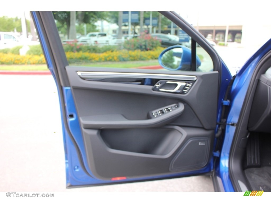 2017 Macan S - Sapphire Blue Metallic / Black photo #10