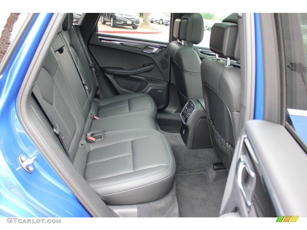 Black Interior 2017 Porsche Macan S Photo #126961820