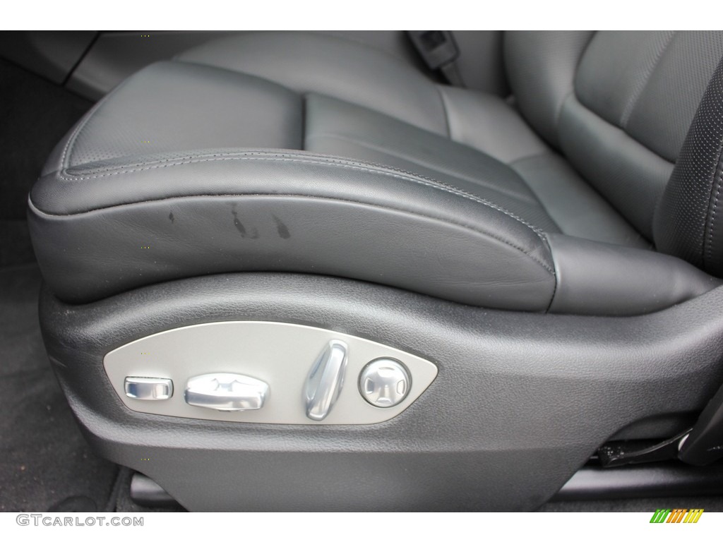 2017 Macan S - Sapphire Blue Metallic / Black photo #25