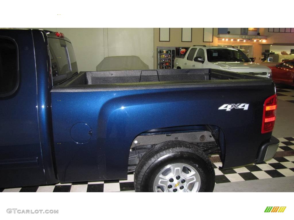 2009 Silverado 1500 LT Extended Cab 4x4 - Imperial Blue Metallic / Ebony photo #8