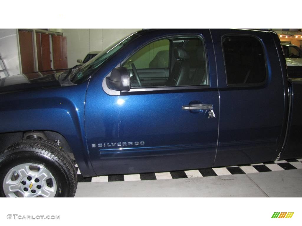 2009 Silverado 1500 LT Extended Cab 4x4 - Imperial Blue Metallic / Ebony photo #9