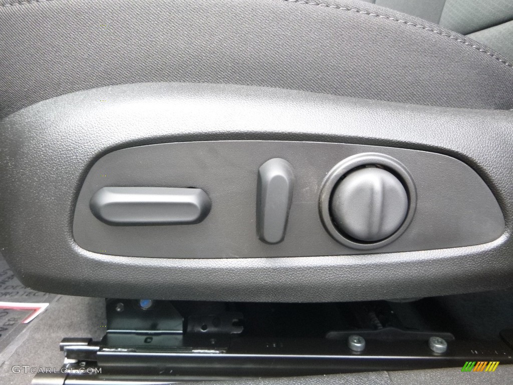 2018 Malibu LT - Summit White / Jet Black photo #17