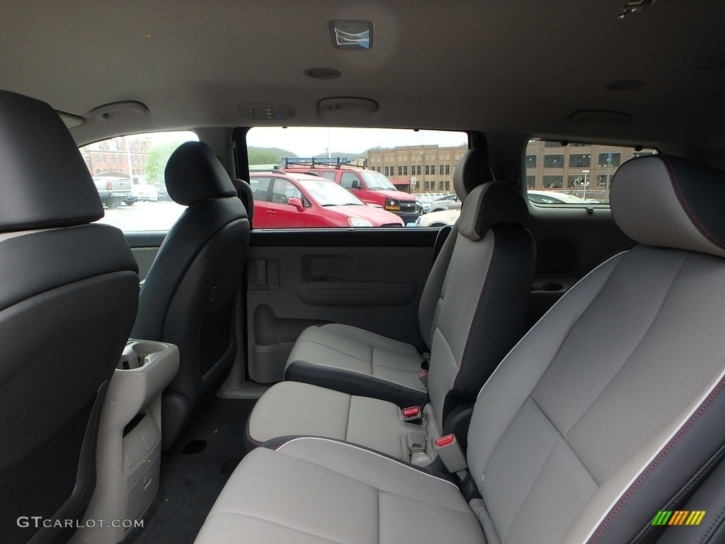 2018 Sedona LX - Titanium Bronze / Camel Beige photo #11