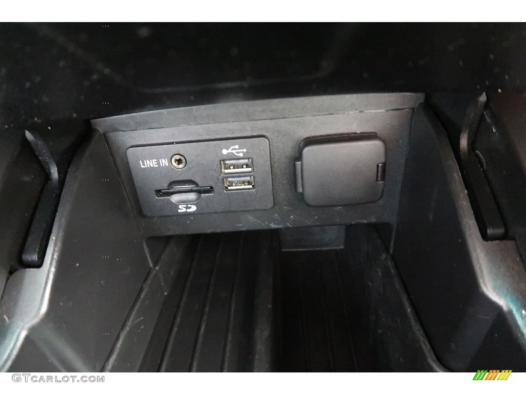 2015 Explorer XLT 4WD - Ingot Silver / Charcoal Black photo #5