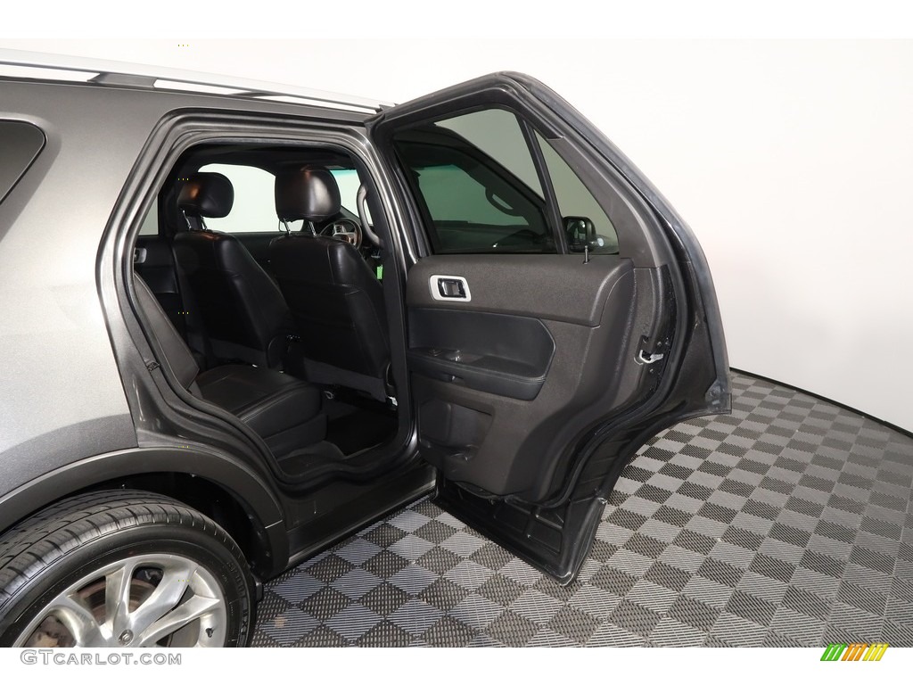 2015 Explorer XLT 4WD - Ingot Silver / Charcoal Black photo #31