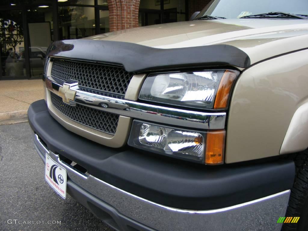 2005 Silverado 1500 Z71 Extended Cab 4x4 - Sandstone Metallic / Dark Charcoal photo #30