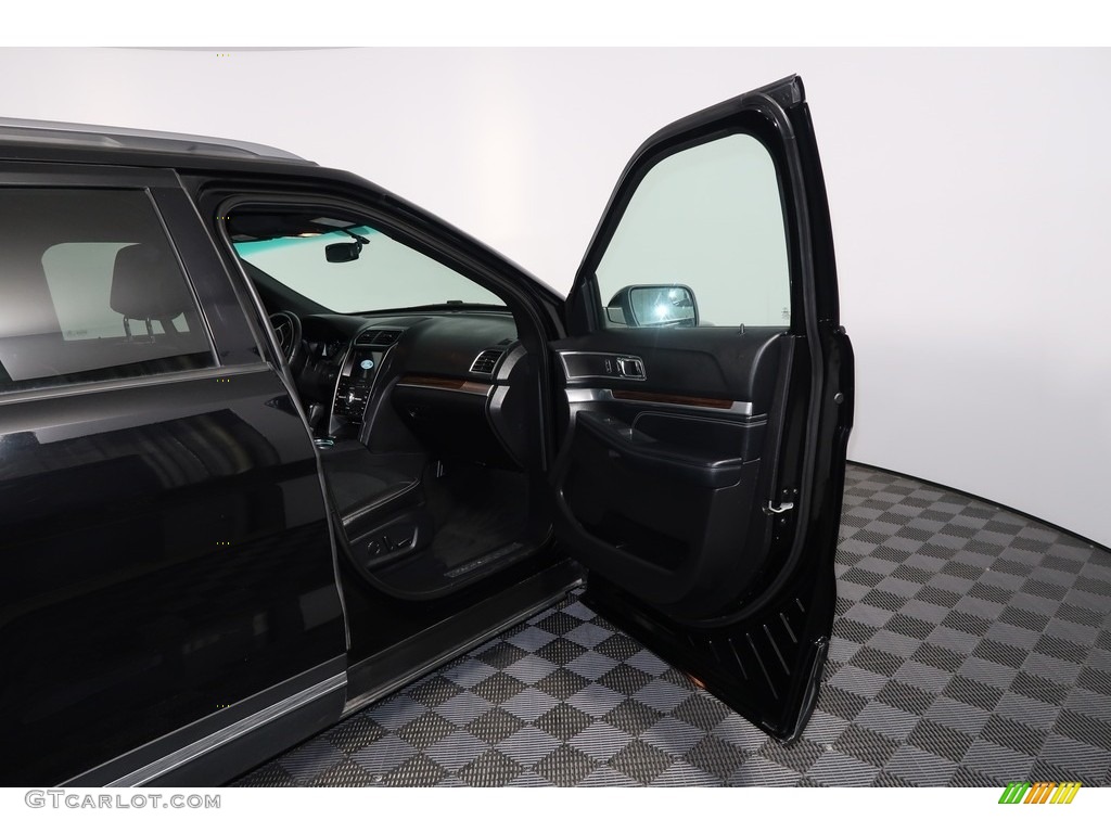 2017 Explorer Limited 4WD - Shadow Black / Ebony Black photo #32