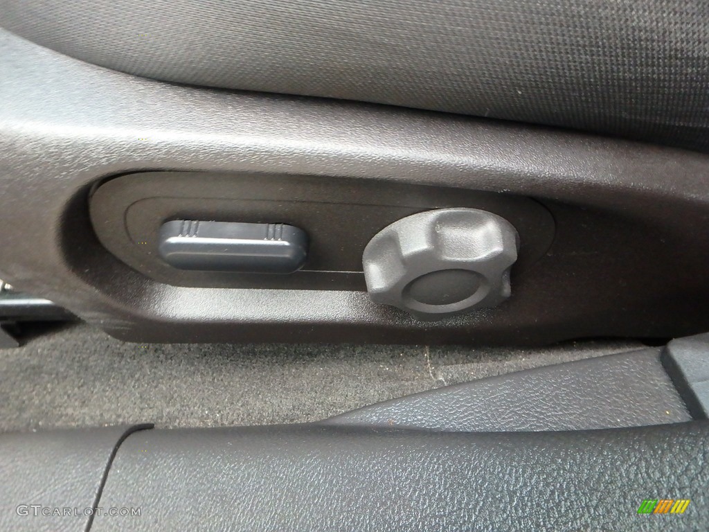 2015 Taurus SEL - Ingot Silver Metallic / Charcoal Black photo #20
