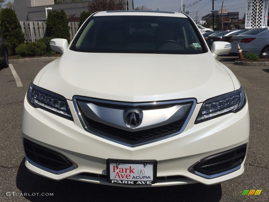 2017 RDX Technology AWD - White Diamond Pearl / Parchment photo #8
