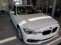 Alpine White - 3 Series 320i xDrive Sedan Photo No. 1