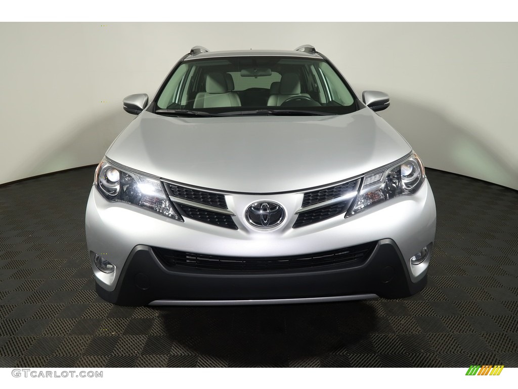 2015 RAV4 XLE - Classic Silver Metallic / Ash photo #7
