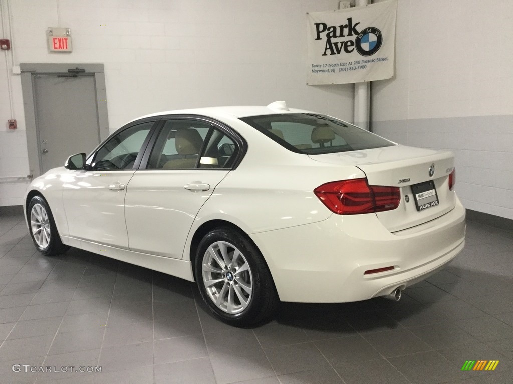 2018 3 Series 320i xDrive Sedan - Alpine White / Venetian Beige photo #3